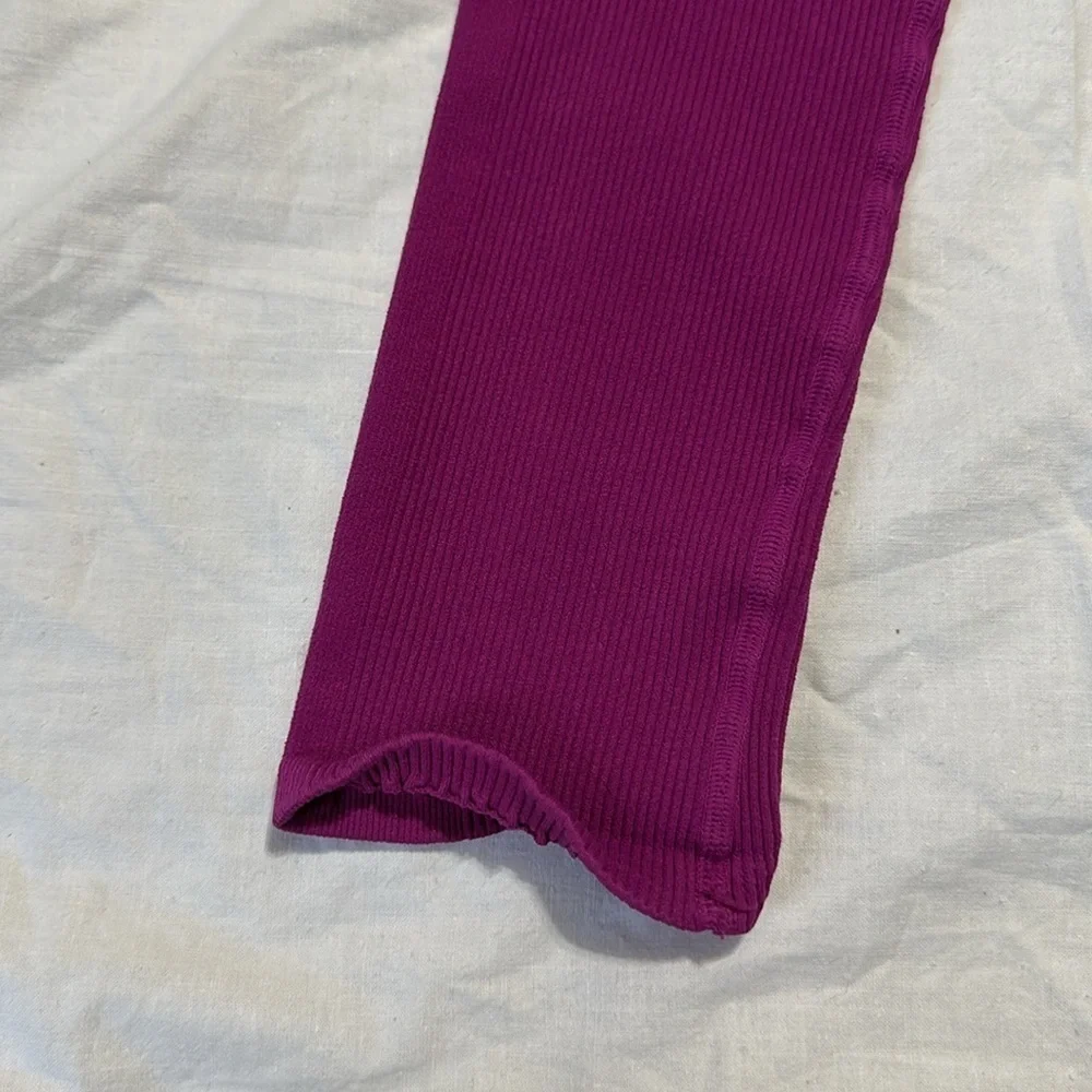 FREE PEOPLE MAGENTA RIBBED WORKOUT LEGGINGS M/L